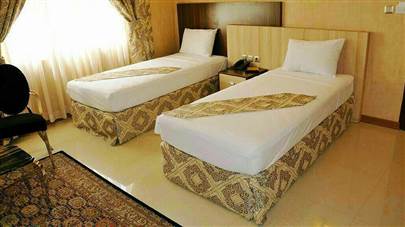 اتاق دو تخته تویین هتل منجی مشهد اتاق دو تخته تویین هتل منجی مشهد